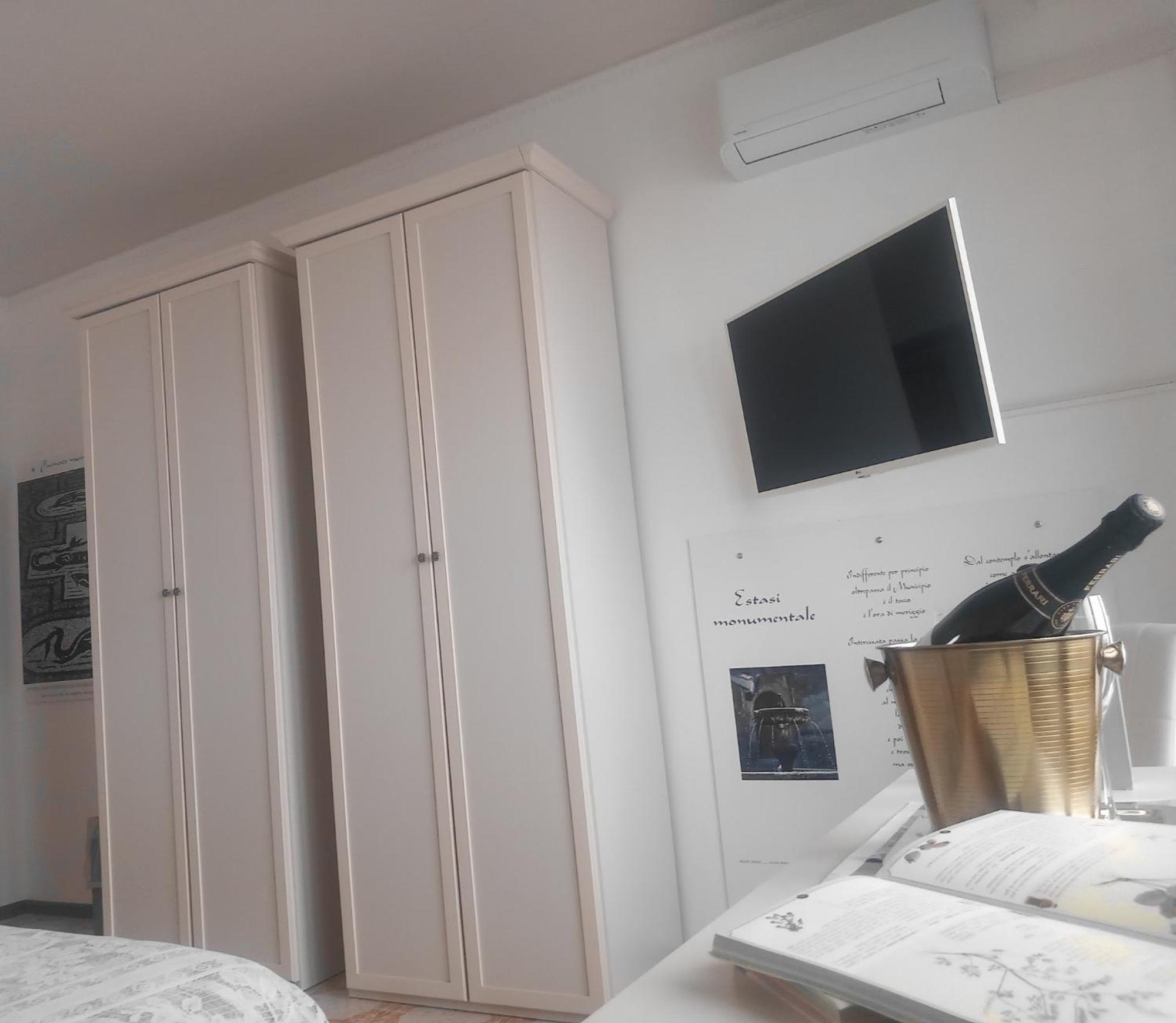 Wast-Host By Michelangelo Bed & Breakfast Vasto Exterior photo
