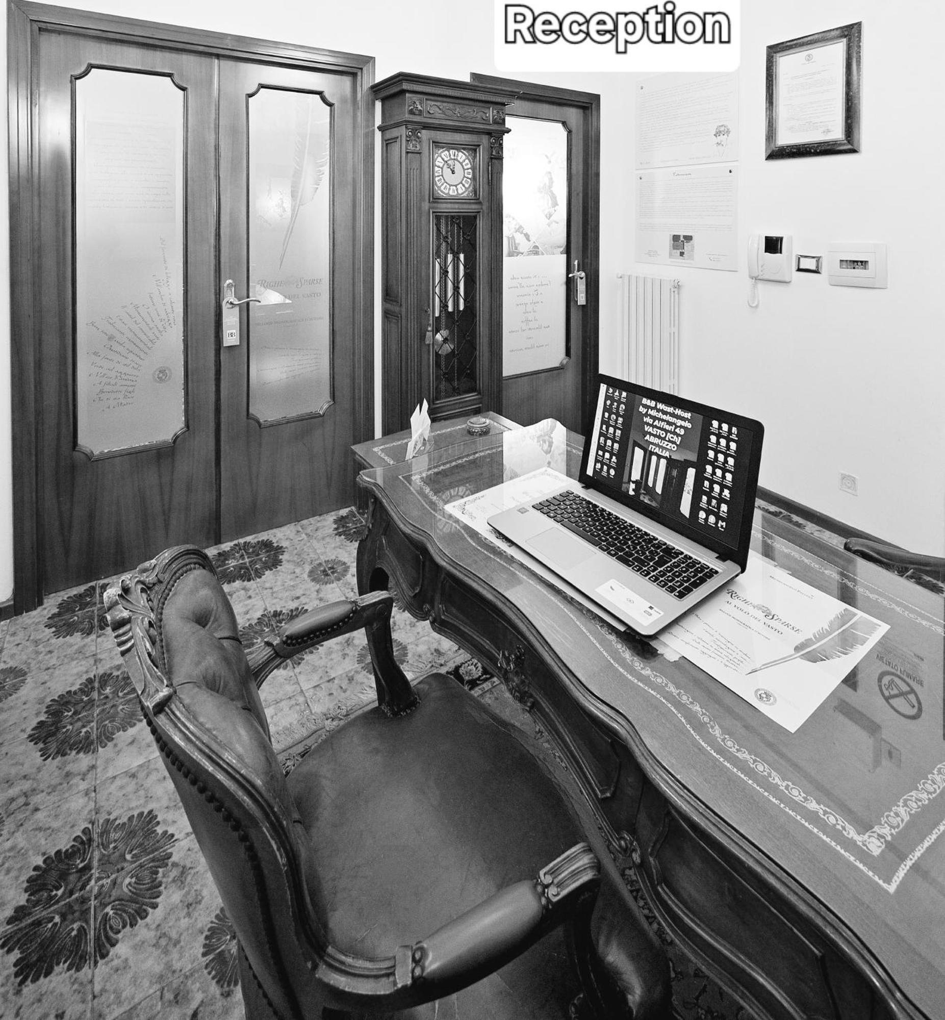 Wast-Host By Michelangelo Bed & Breakfast Vasto Exterior photo
